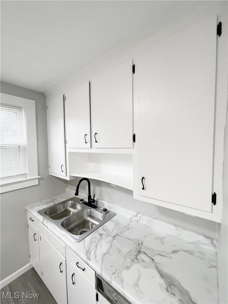 14109 Milverton Road Cleveland, OH 44120 - Photo 6 of 27 Gallery Image 6