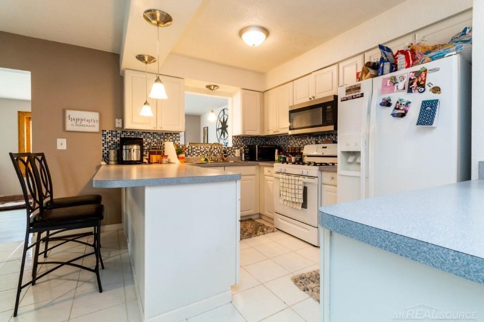 7255 Cardinal Road Algonac, MI 48001 - Photo 12 of 41