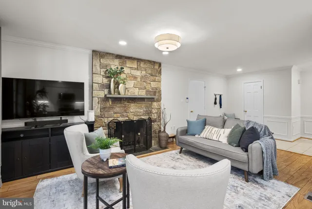 $650,000 | 21841 Glendalough Road, Gaithersburg, MD 20882