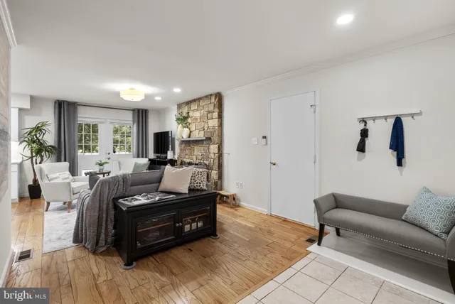 $650,000 | 21841 Glendalough Road, Gaithersburg, MD 20882