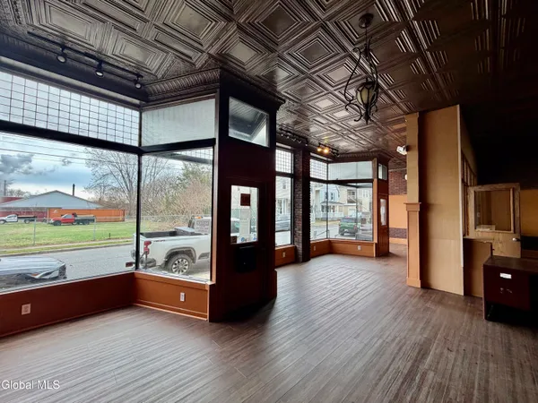 $2,200 | 60-62 Lawrence Street, Glens Falls, NY 12801