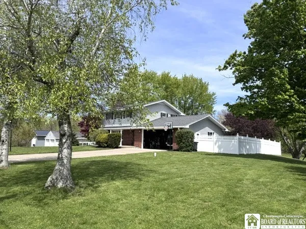 $439,000 | 9668 Adams Road, Pomfret, NY 14063
