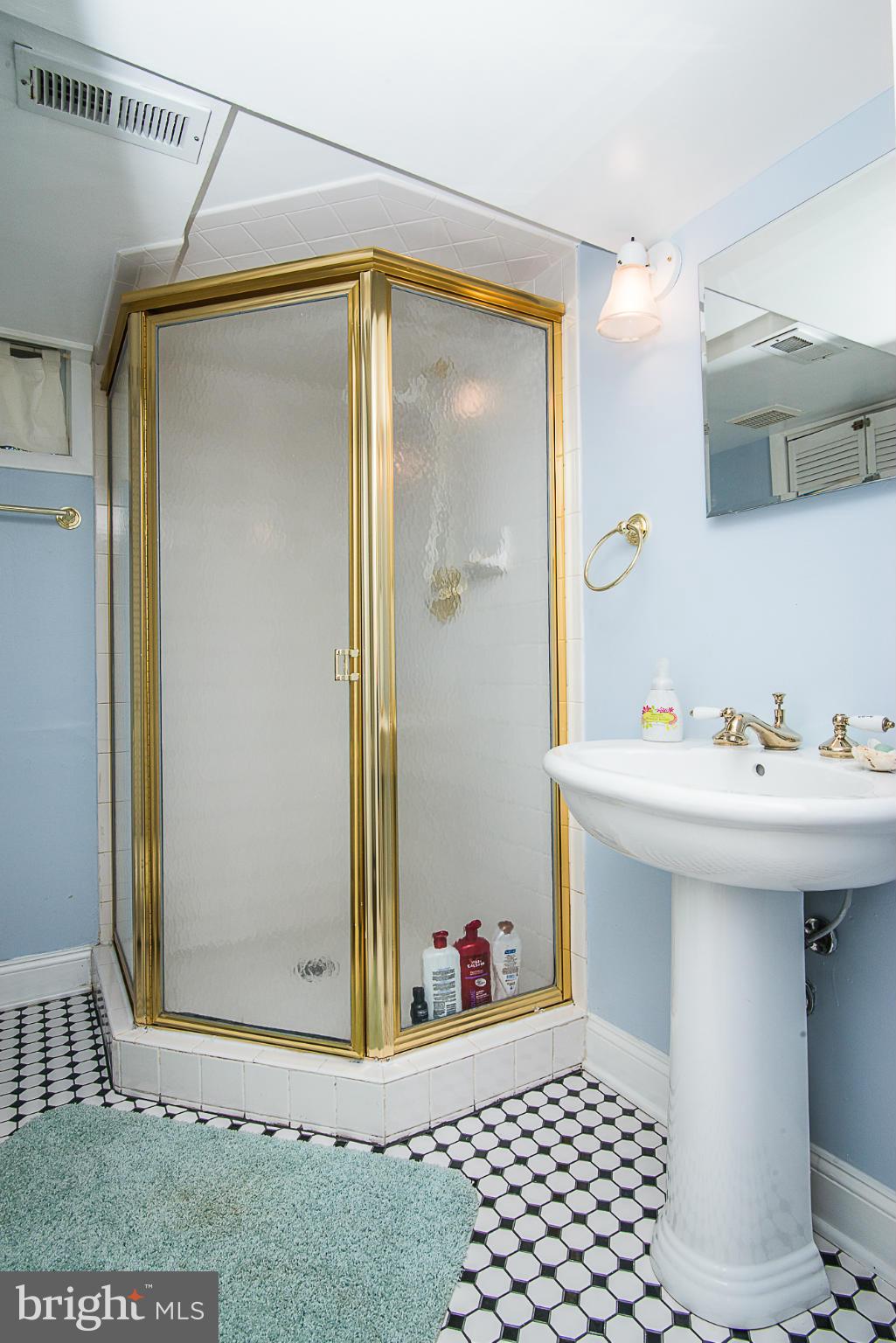 7314 Elgar Street Springfield, VA 22151 - Photo 23 of 30 Bath