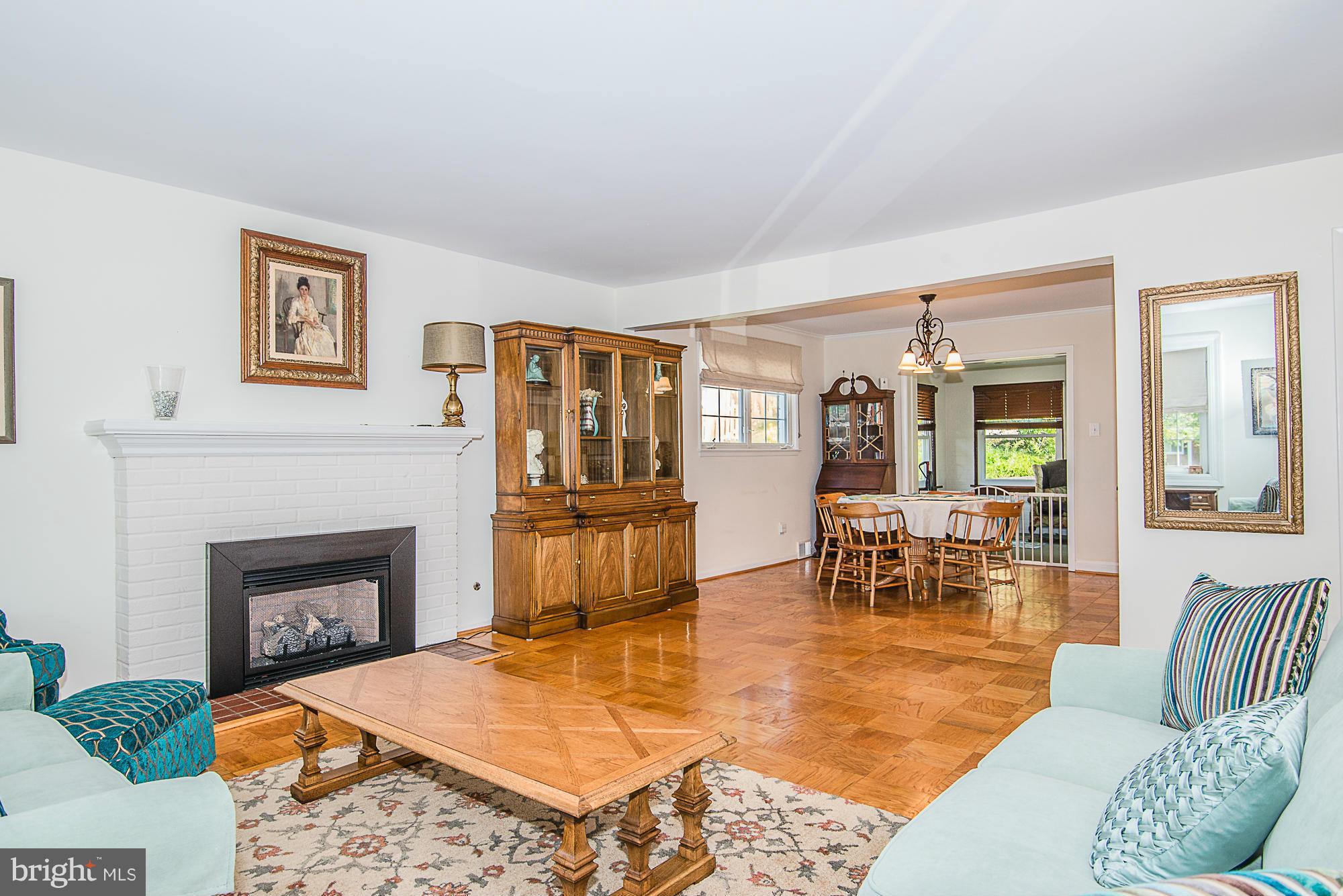 7314 Elgar Street Springfield, VA 22151 - Photo 6 of 30 Open Concept Main Level