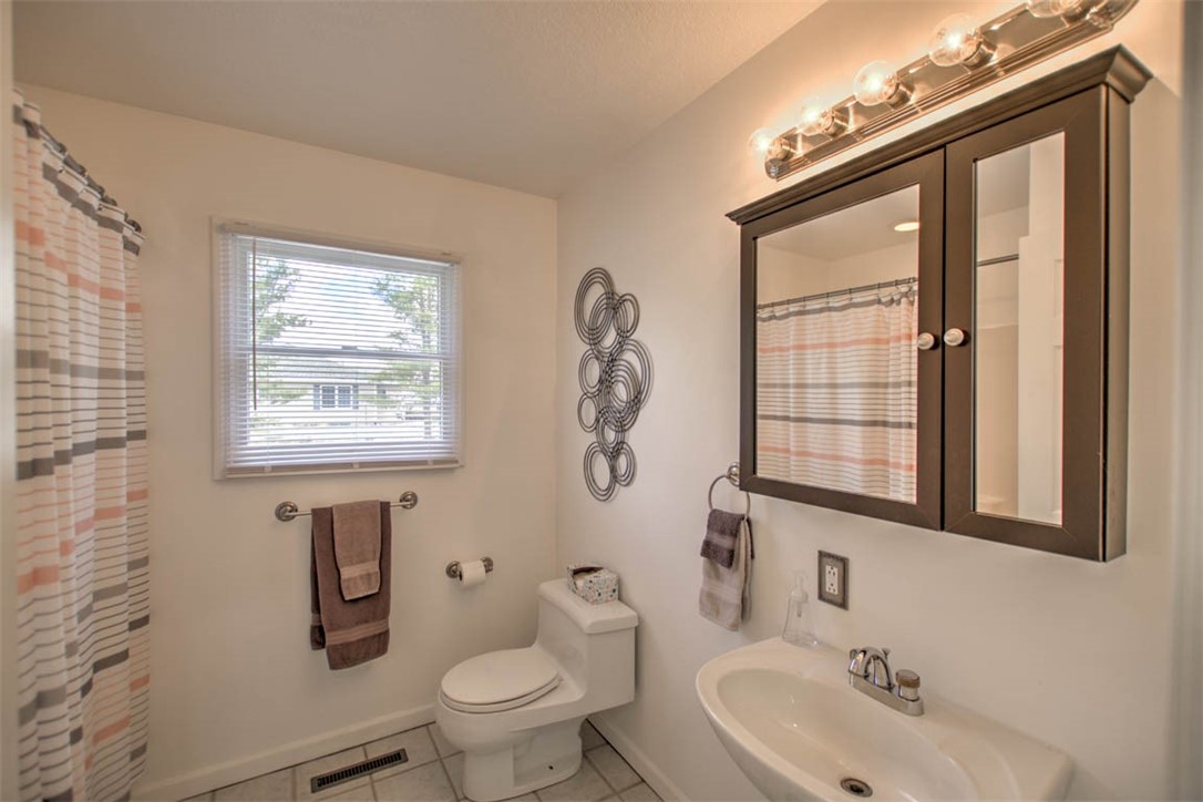 3198 Kathy Court Decatur, IL 62521 - Photo 23 of 40