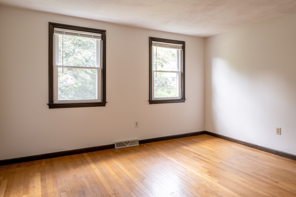 8 Spruce Road Medway, MA 02053 - Photo 17 of 23