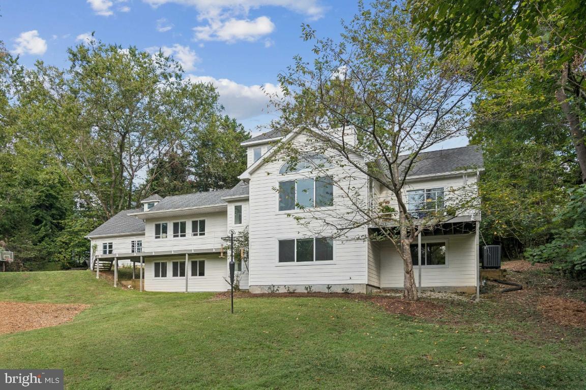 a view of a yard in front of house