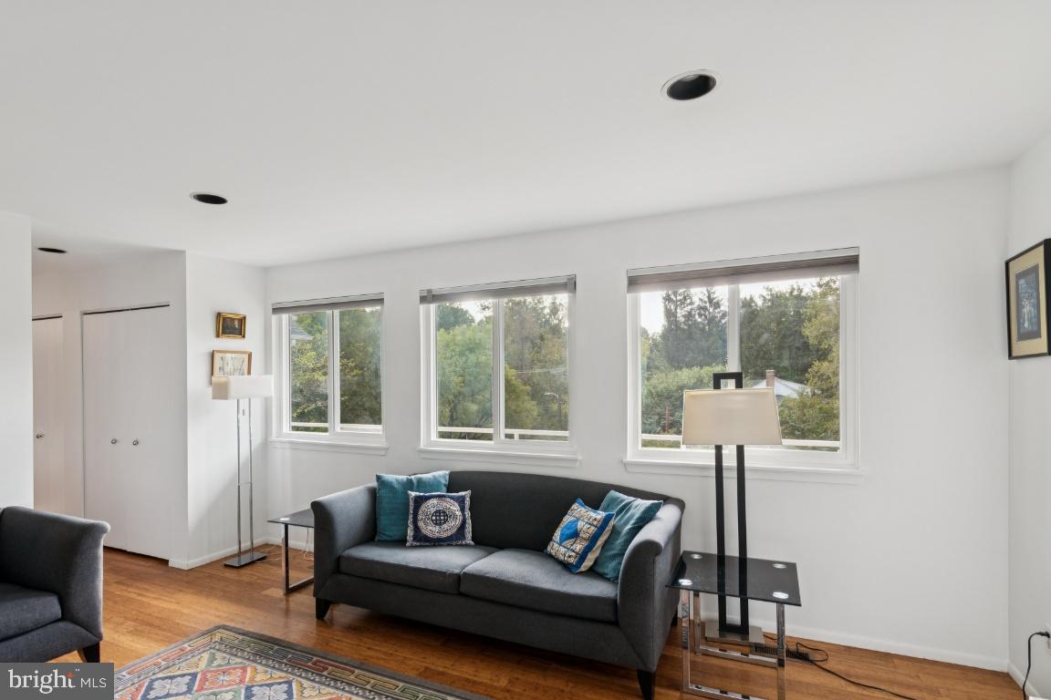 2102 South Road Baltimore, MD 21209 - Photo 14 of 37 a living room with furniture and a window