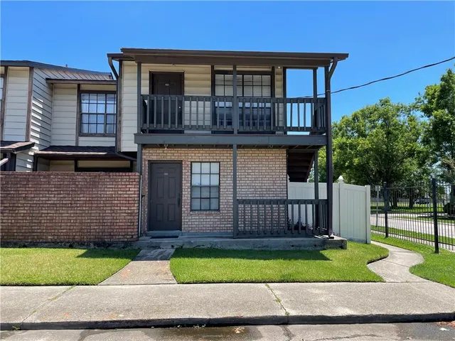 $98,000 | 2948 Manhattan Boulevard, Unit 213, Harvey, LA 70058