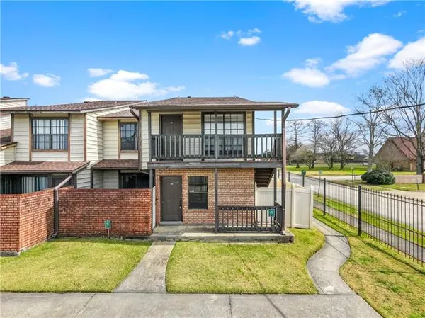 $100,000 | 2948 Manhattan Boulevard, Unit 213, Harvey, LA 70058