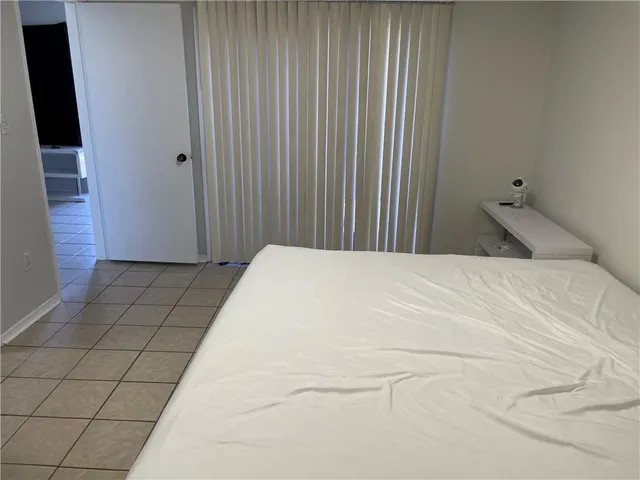 $98,000 | 2948 Manhattan Boulevard, Unit 213, Harvey, LA 70058