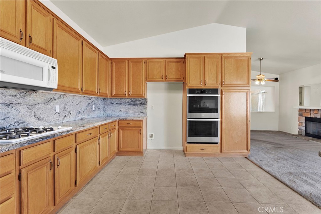 18766 KITOM Road Apple Valley, CA 92308 - Photo 21 of 59