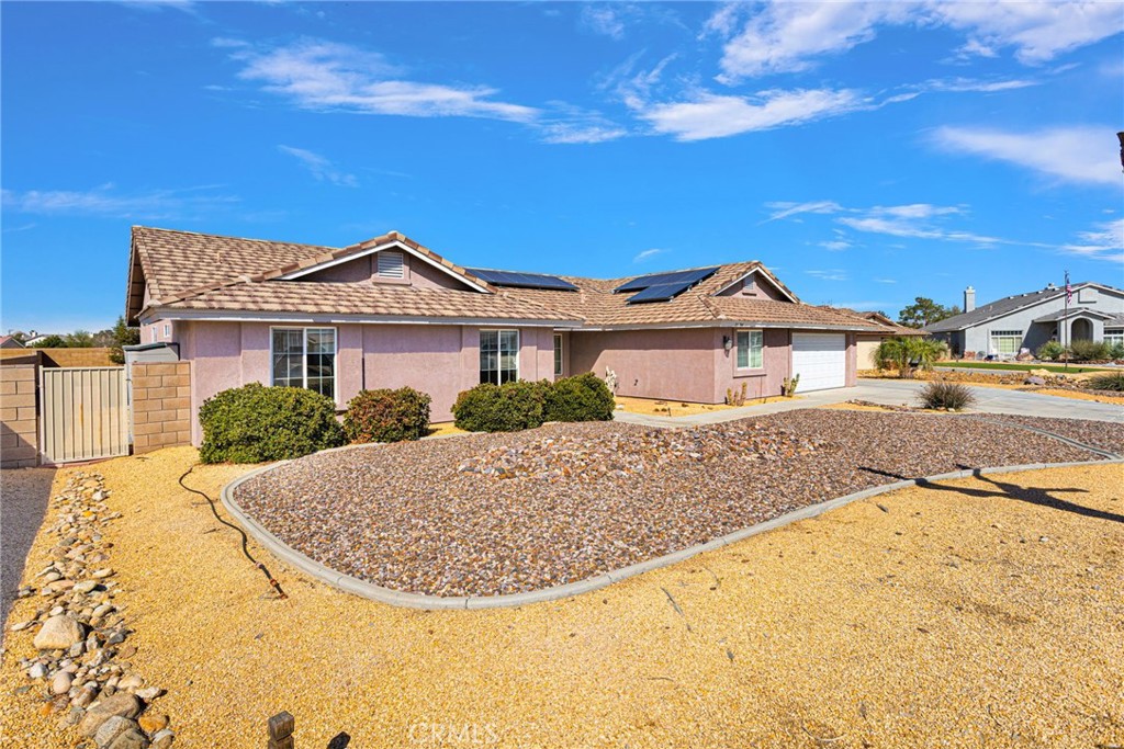 18766 KITOM Road Apple Valley, CA 92308 - Photo 5 of 59