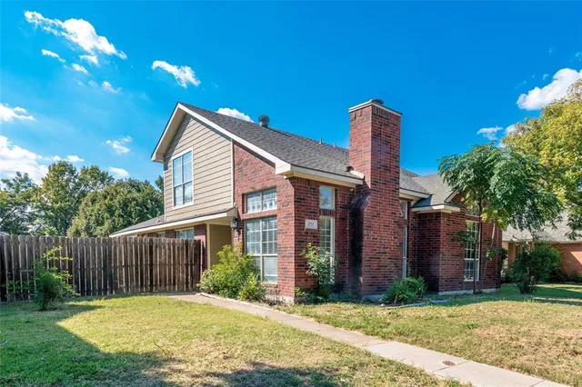 $379,900 | 3721 Smartt Street, Rowlett, TX 75088