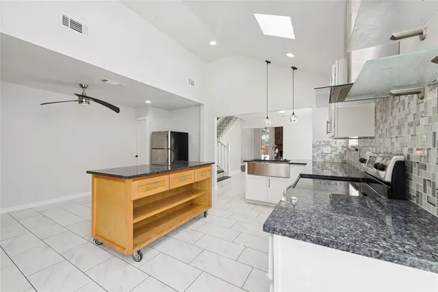 $379,900 | 3721 Smartt Street, Rowlett, TX 75088