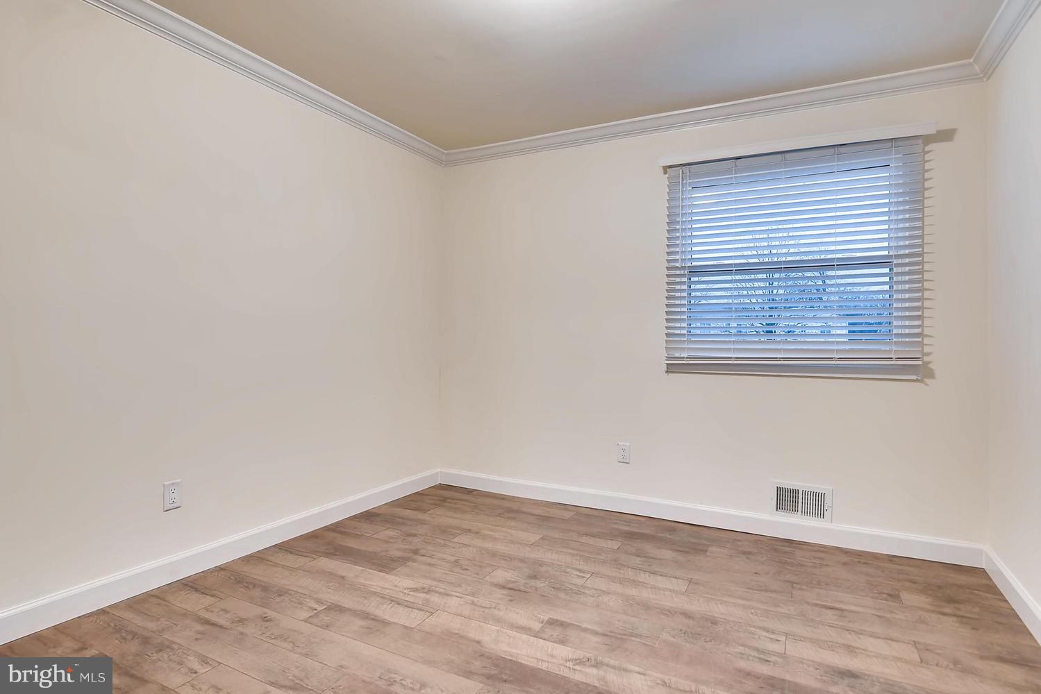 1056 Kings Road Pasadena, MD 21122 - Photo 27 of 28 Gallery Image 27