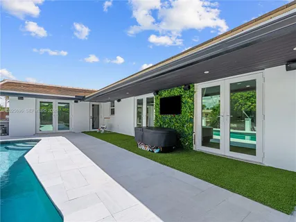 $1,150,000 | 1701 Southwest 3rd Avenue, Pompano Beach, FL 33060