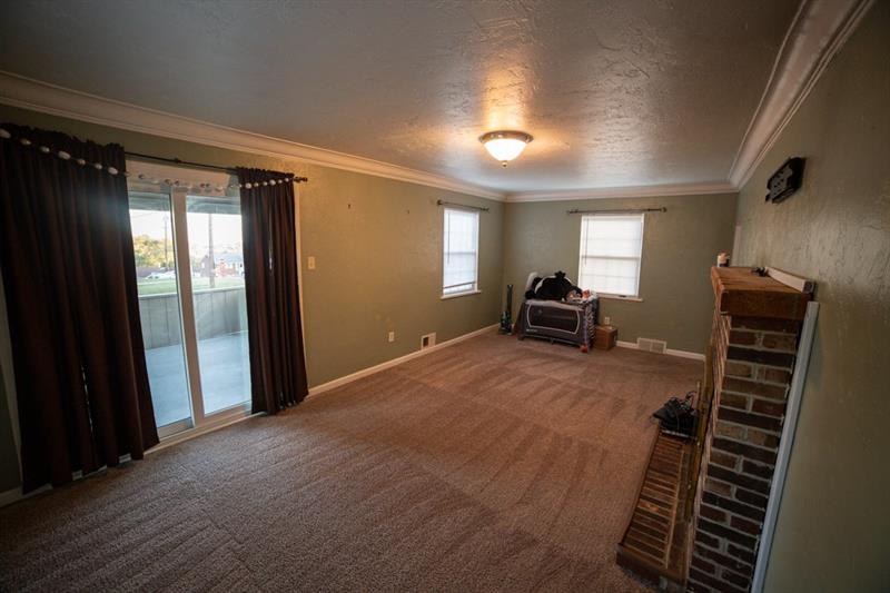 3425 Willett Road Pittsburgh, PA 15227 - Photo 3 of 14 Gallery Image 3