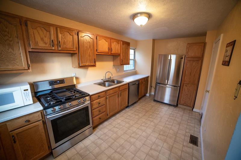 3425 Willett Road Pittsburgh, PA 15227 - Photo 5 of 14 Gallery Image 5
