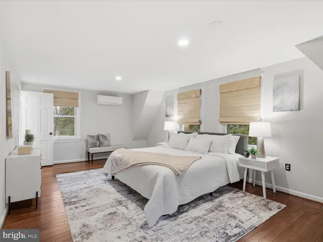 $925,000 | 6437 Spring Terrace, Falls Church, VA 22042