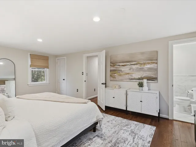 $925,000 | 6437 Spring Terrace, Falls Church, VA 22042