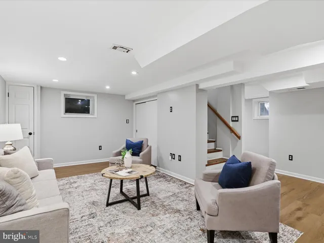 $925,000 | 6437 Spring Terrace, Falls Church, VA 22042