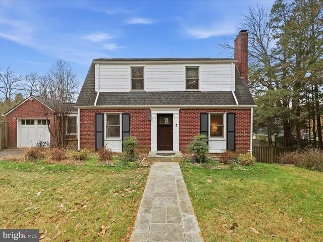 $925,000 | 6437 Spring Terrace, Falls Church, VA 22042