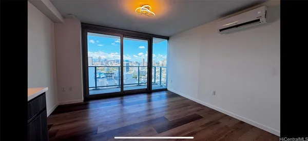 $2,400 | 1500 Rycroft Street, Unit 2008R, Honolulu, HI 96814