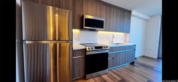 $2,400 | 1500 Rycroft Street, Unit 2008R, Honolulu, HI 96814