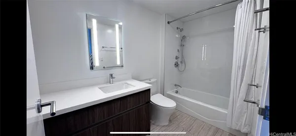 $2,400 | 1500 Rycroft Street, Unit 2008R, Honolulu, HI 96814