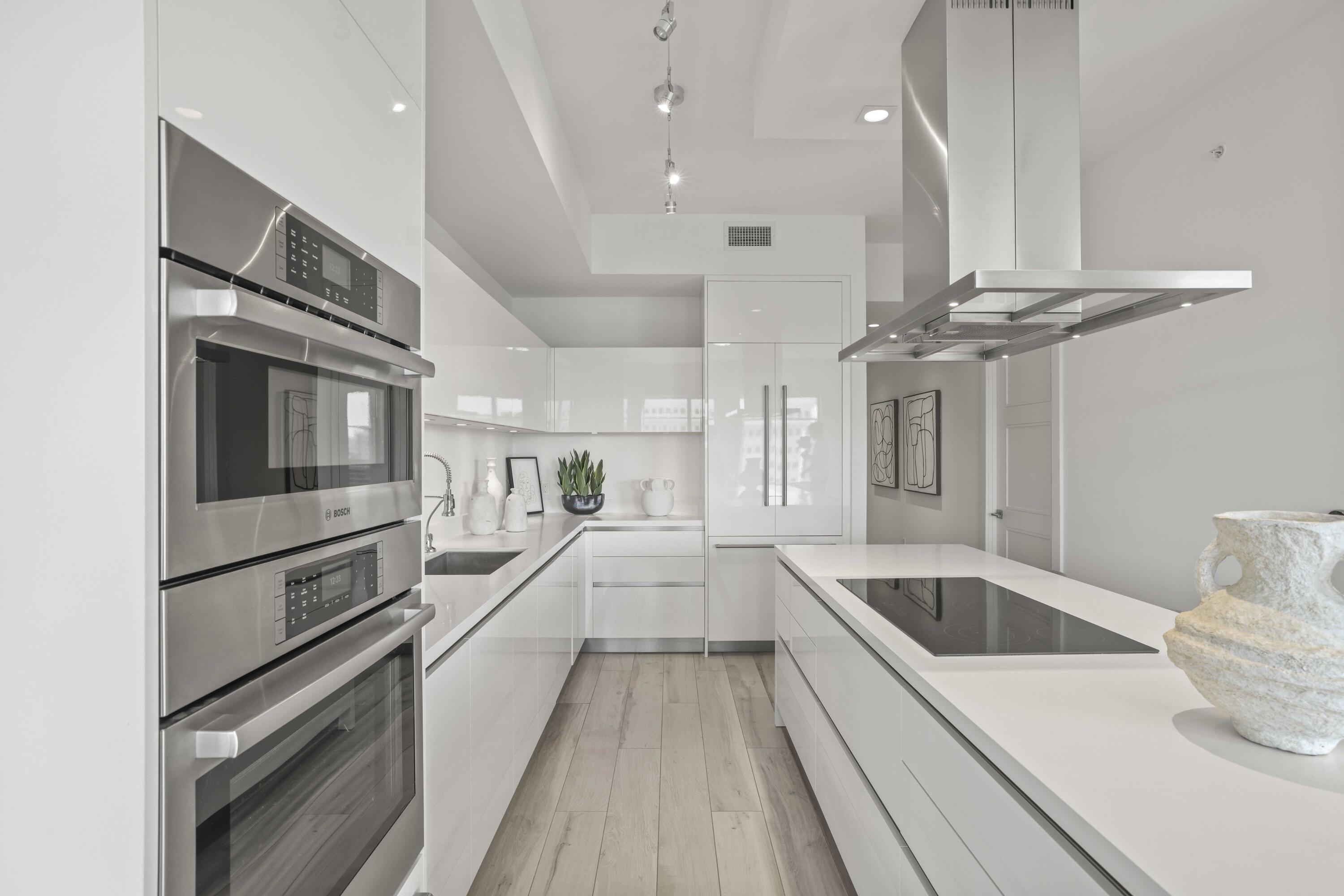 155 East Boca Raton Road, Unit 814 Boca Raton, FL 33432 - Photo 15 of 57 Unit 814 - 4 Kitchen