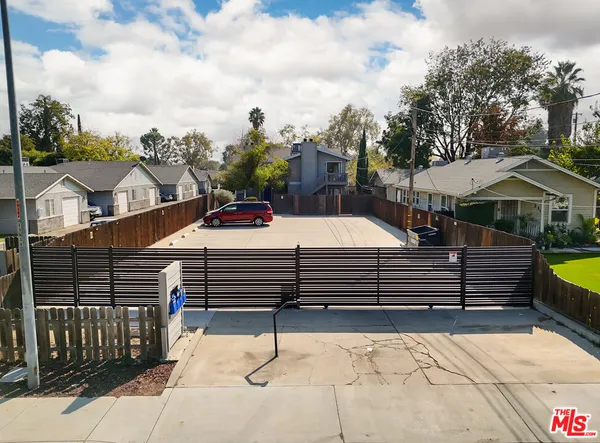 $799,000 | 2301 Buena Vista Street, Bakersfield, CA 93304