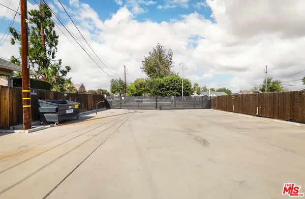 $799,000 | 2301 Buena Vista Street, Bakersfield, CA 93304