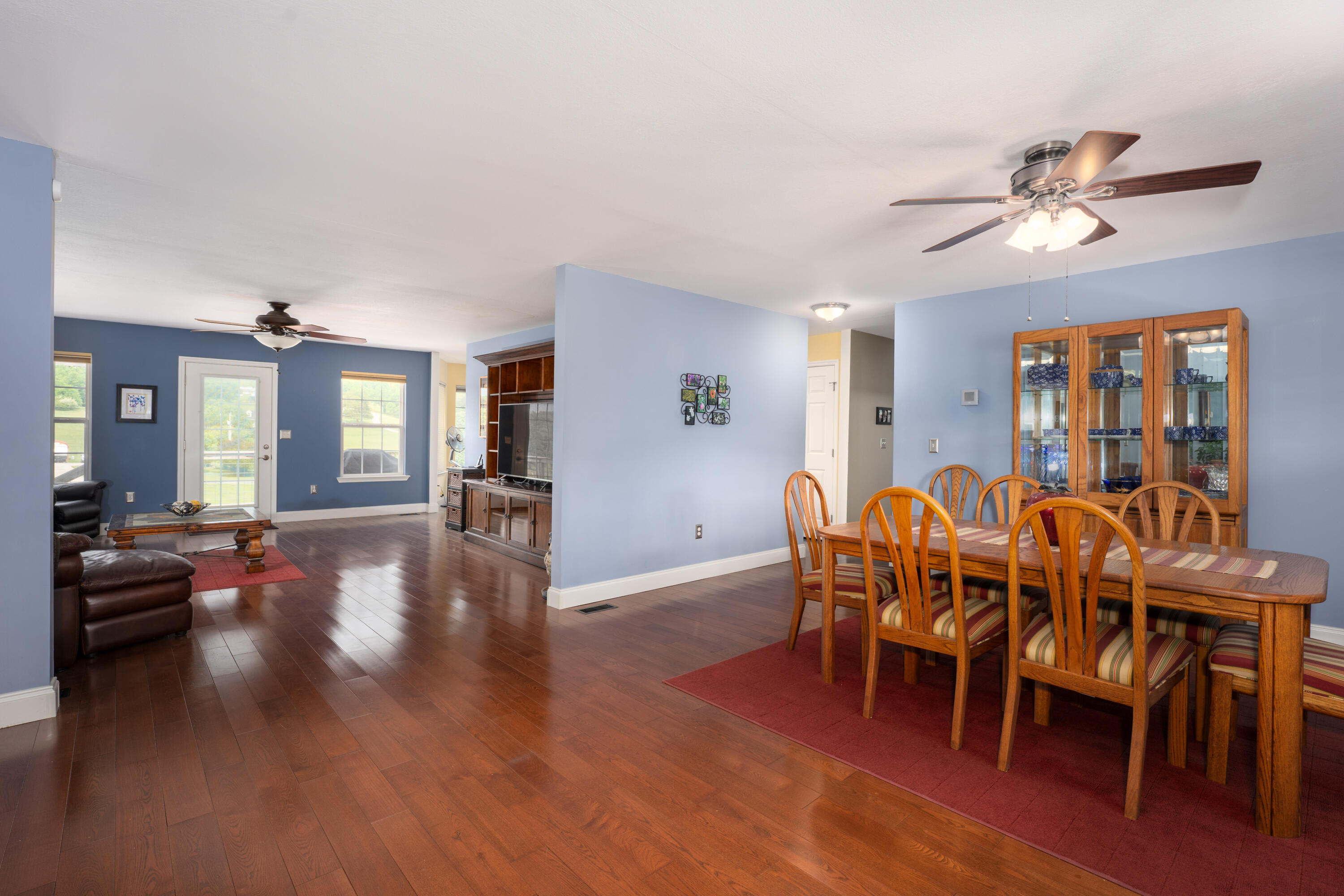 17 Rivers Edge Road Dunlap, TN 37327 - Photo 7 of 36 Dining Area/Living Room