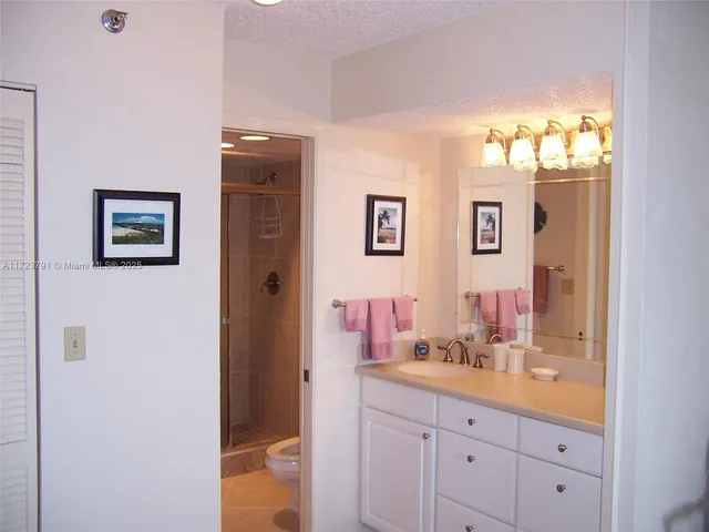 $5,000 | Jupiter, Jupiter, FL 33477