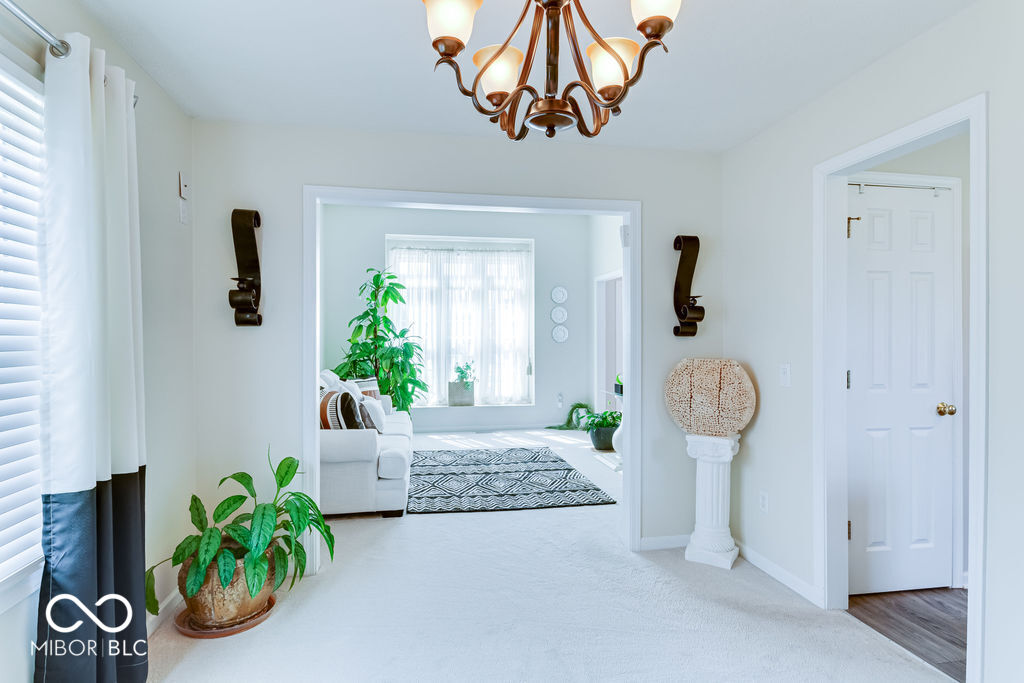 2334 Corsican Circle Westfield, IN 46074 - Photo 12 of 37