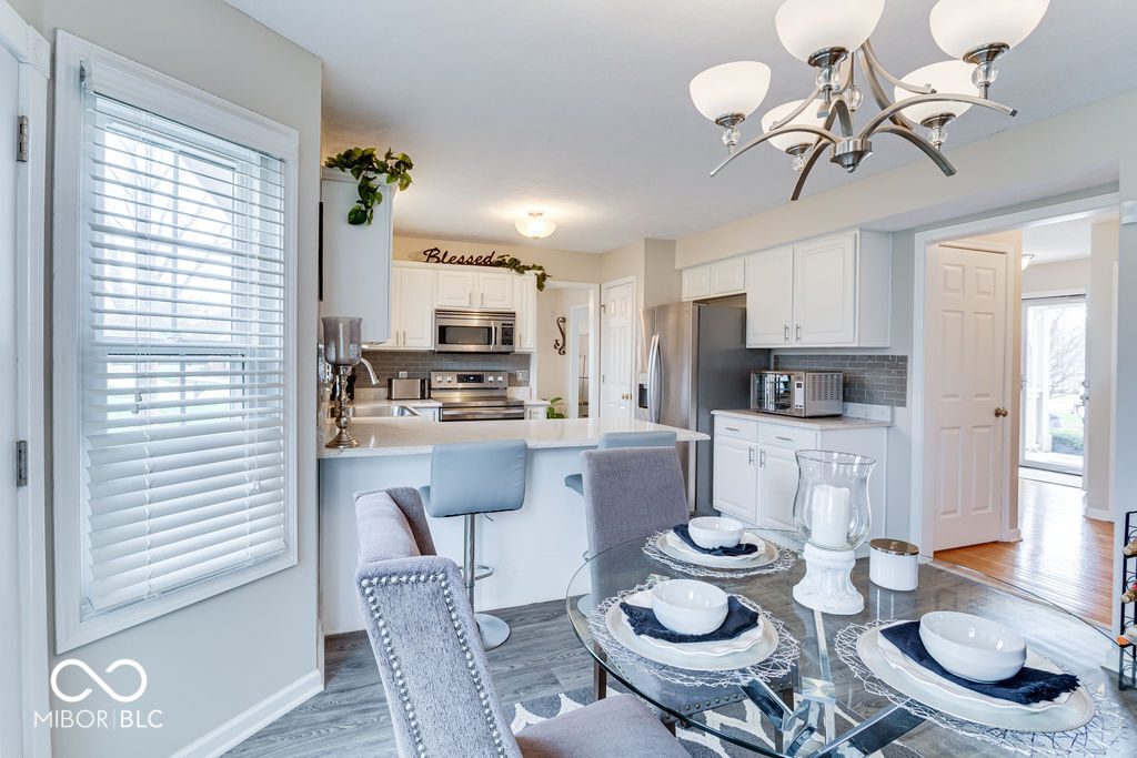 2334 Corsican Circle Westfield, IN 46074 - Photo 7 of 37