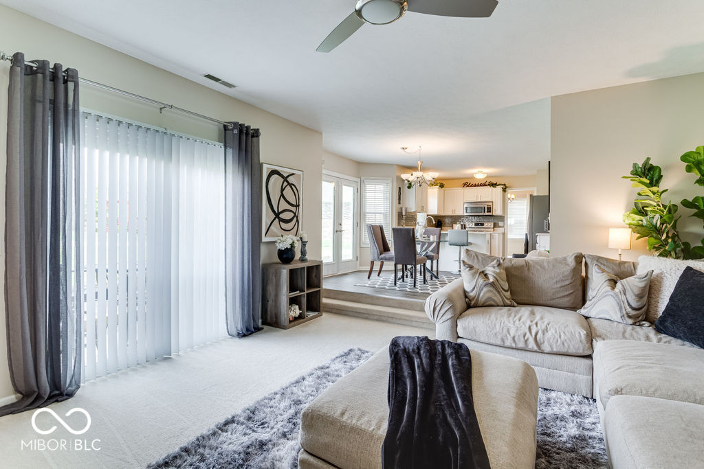 2334 Corsican Circle Westfield, IN 46074 - Photo 9 of 37