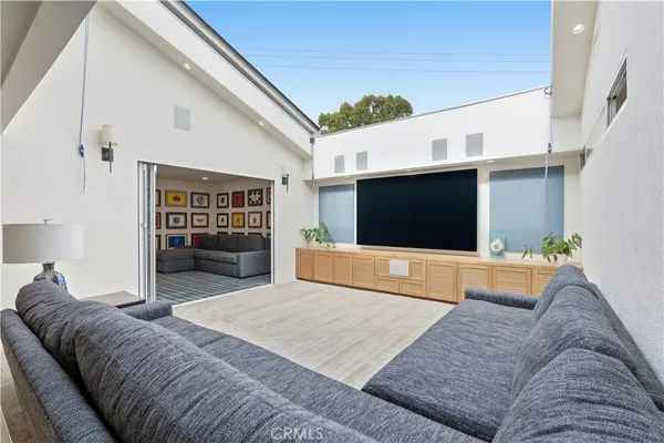 $1,995,000 | 4220 North Virginia Vista, Long Beach, CA 90807