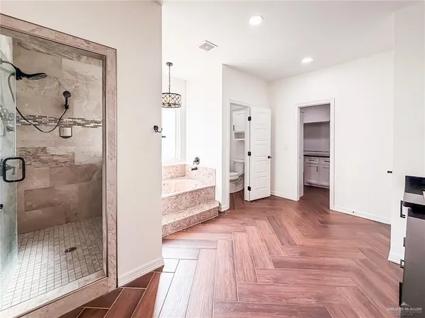 $3,250 | 8813 North 9th Street, McAllen, TX 78504