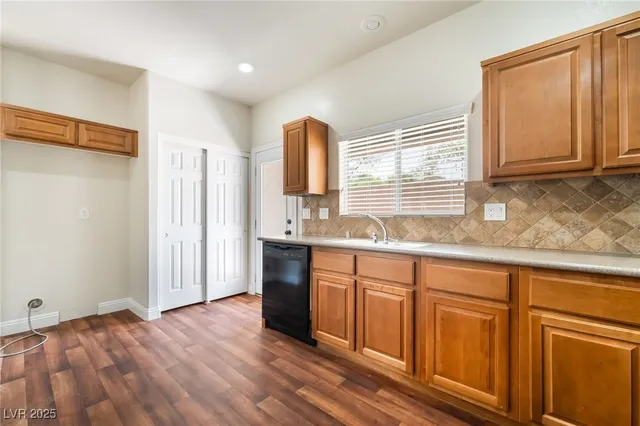 $2,071 | 9175 Sunken Meadow Avenue, Las Vegas, NV 89178