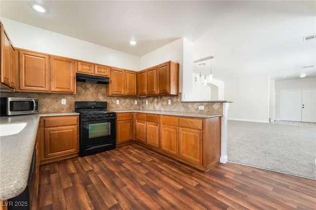 $2,071 | 9175 Sunken Meadow Avenue, Las Vegas, NV 89178