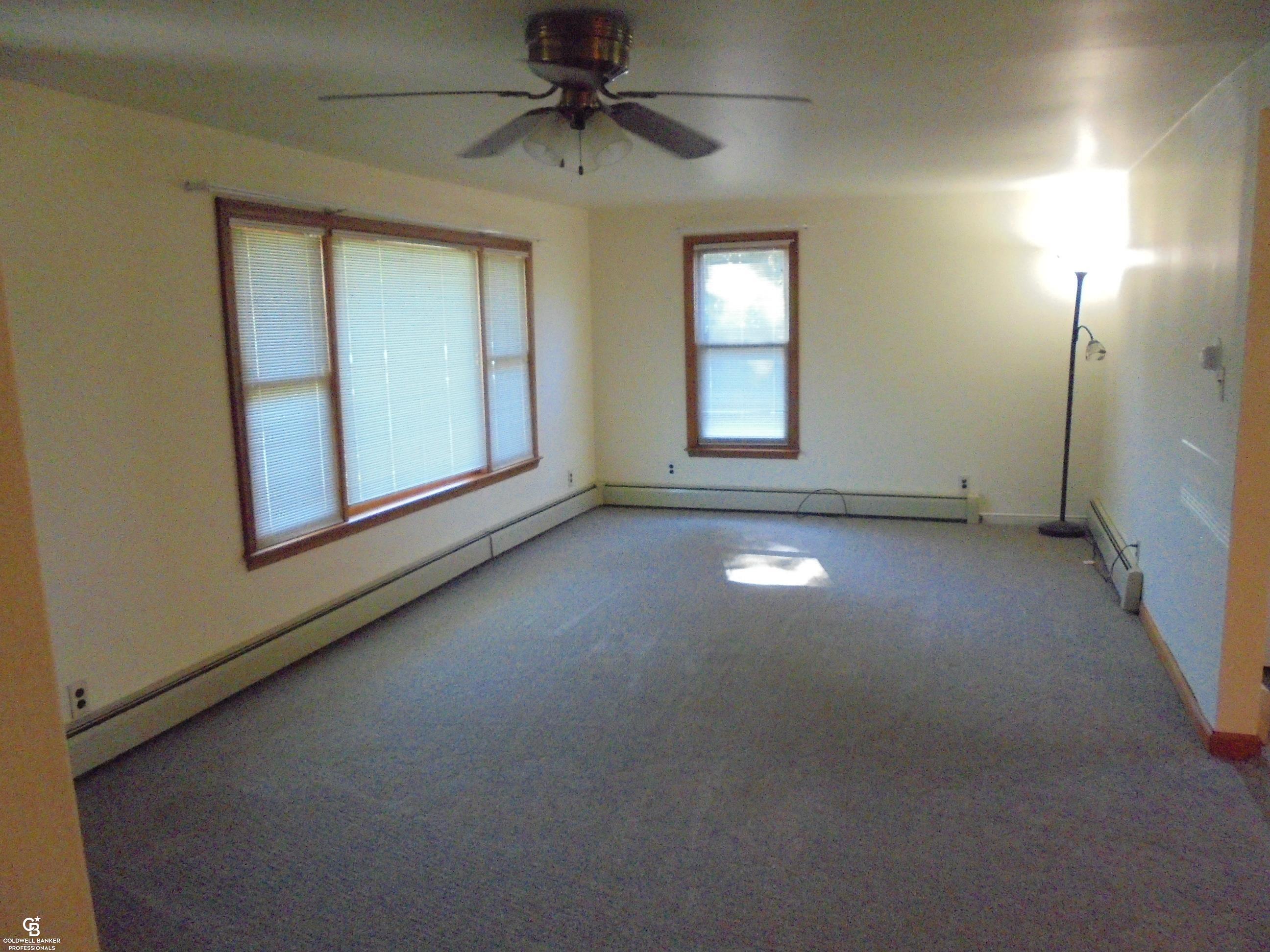 57237 Place Road New Haven, MI 48048 - Photo 18 of 51 Living Room