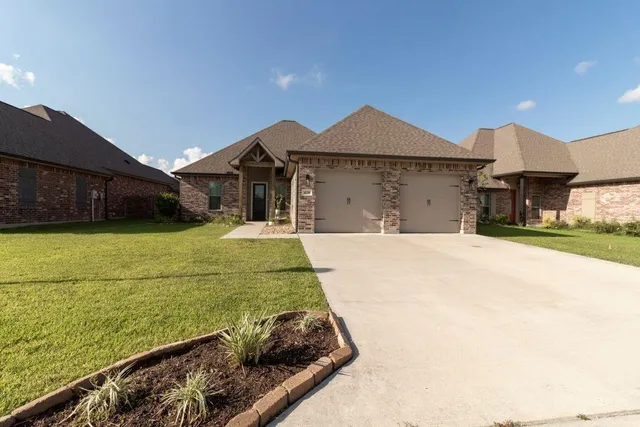 $349,900 | 628 Victory Way, Lake Charles, LA 70611