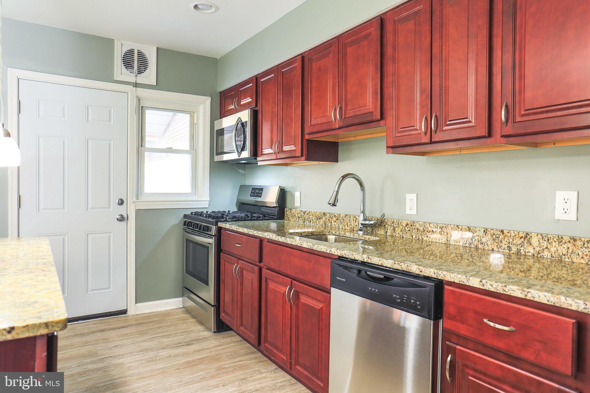 1928 Swansea Road Baltimore, MD 21239 - Photo 5 of 30