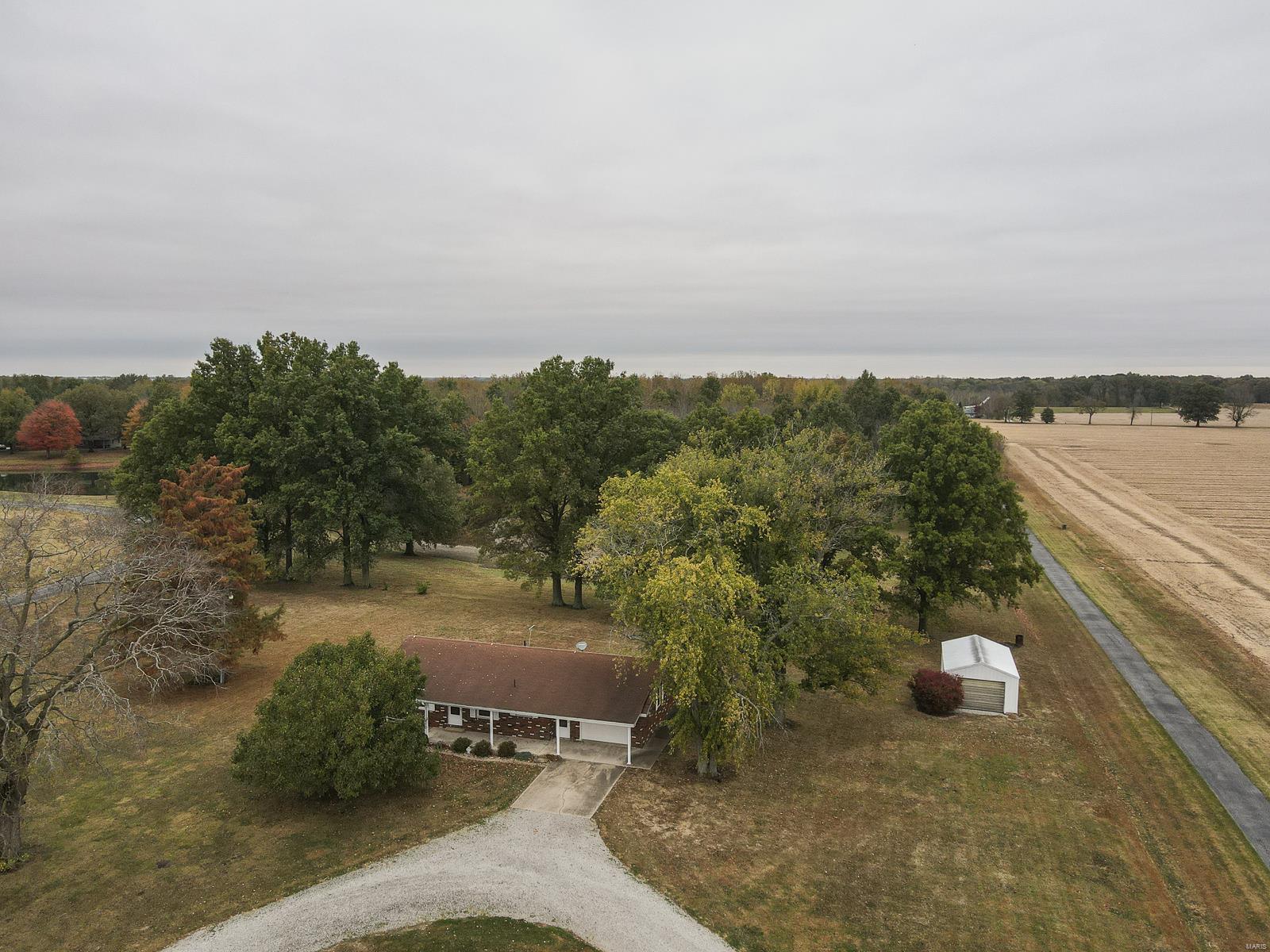 9467 Fruit Road Alhambra, IL 62001 - Photo 1 of 29