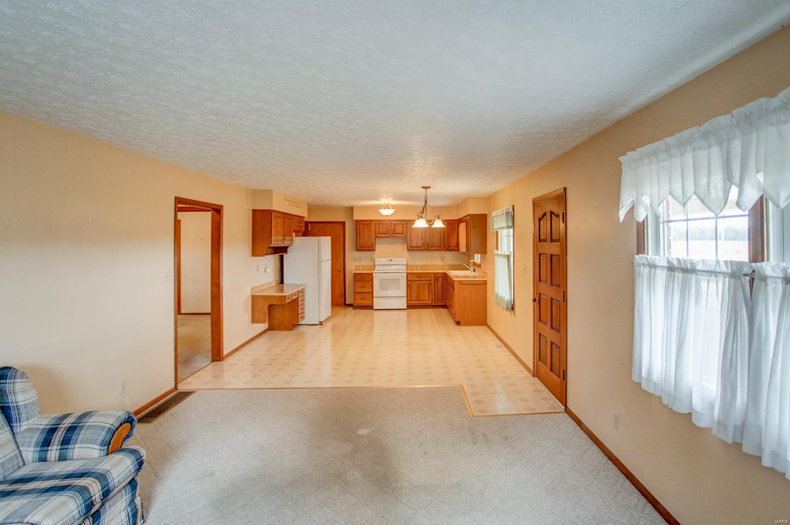 9467 Fruit Road Alhambra, IL 62001 - Photo 13 of 29