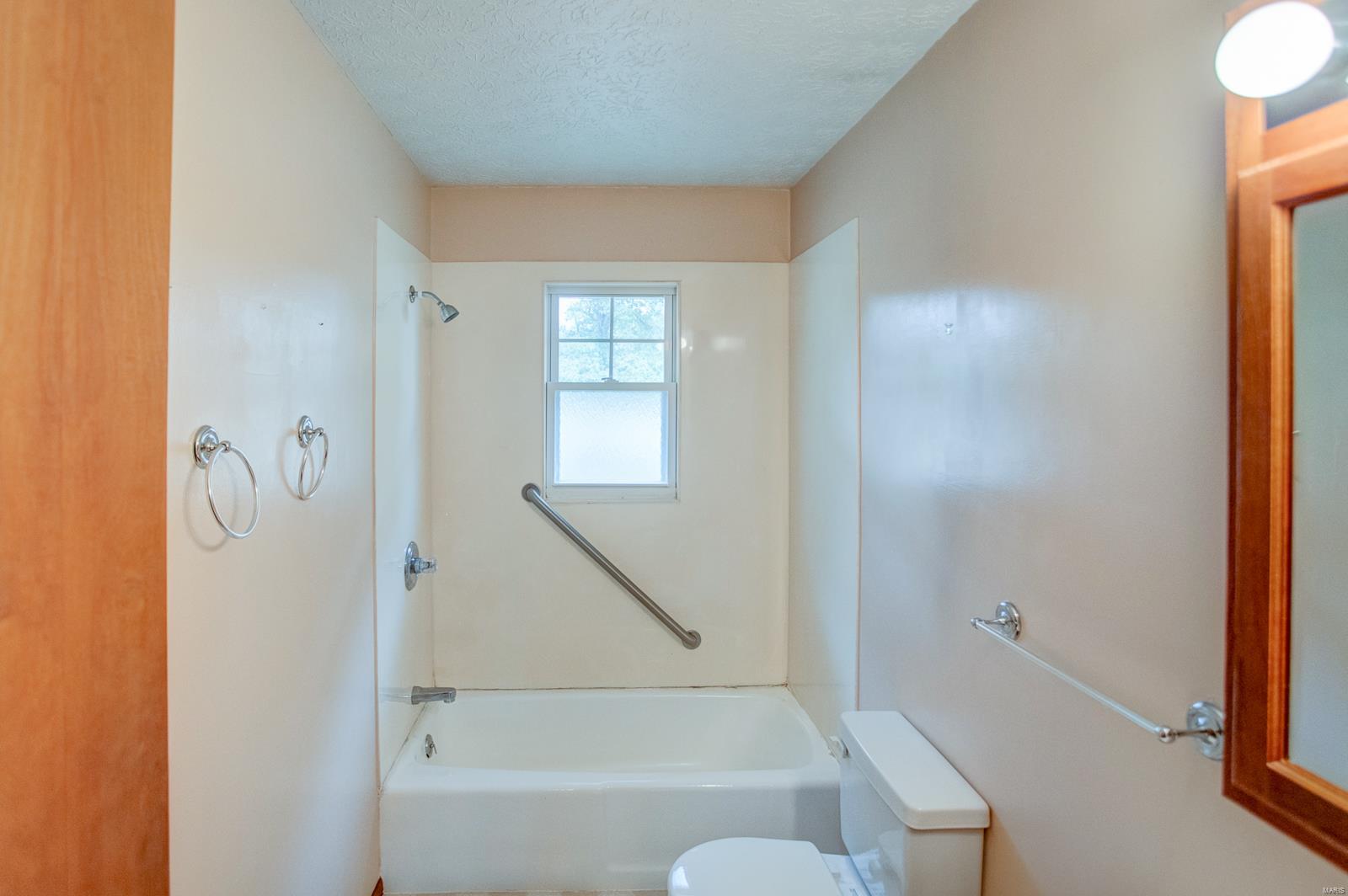 9467 Fruit Road Alhambra, IL 62001 - Photo 19 of 29