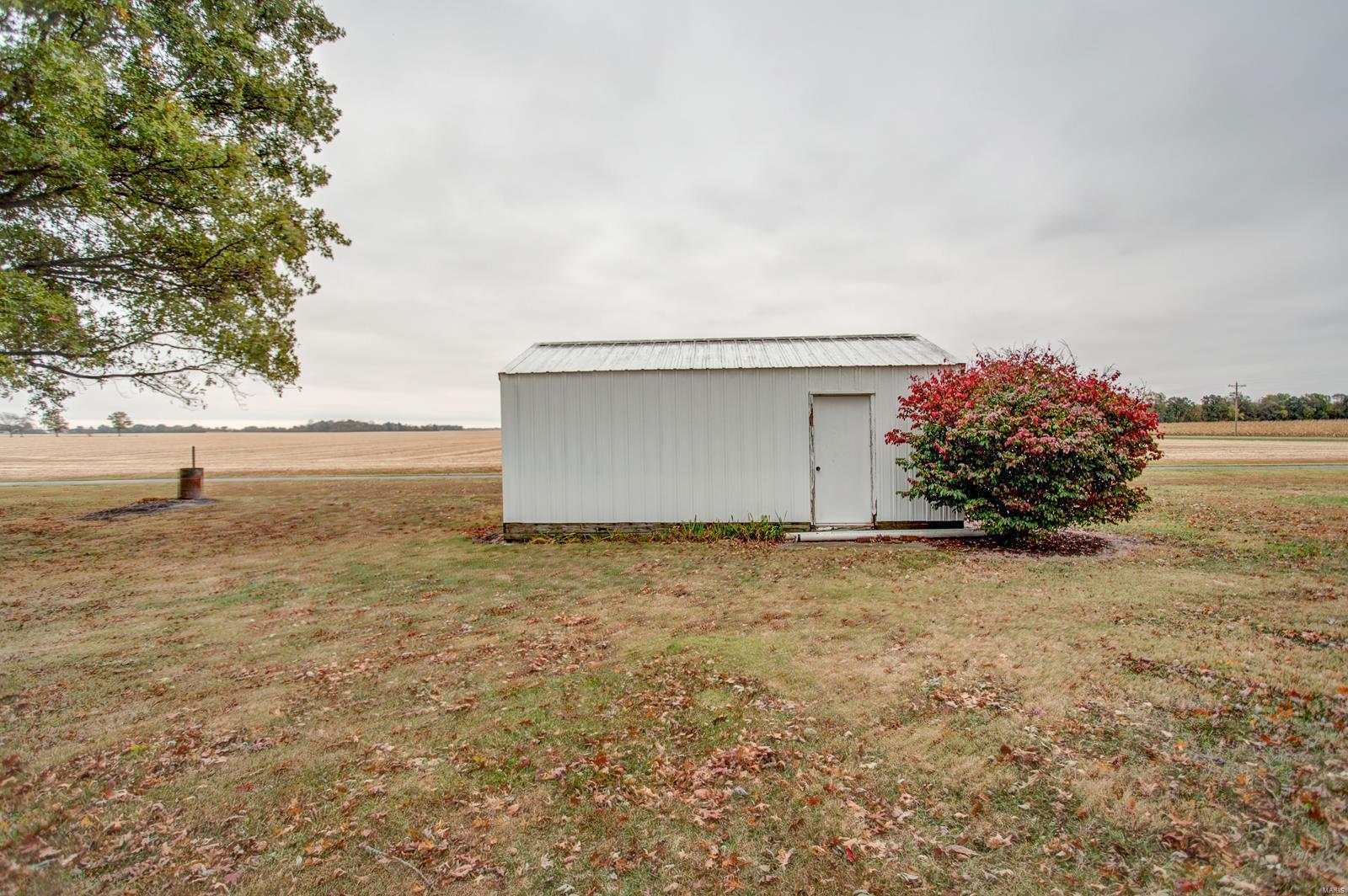 9467 Fruit Road Alhambra, IL 62001 - Photo 24 of 29