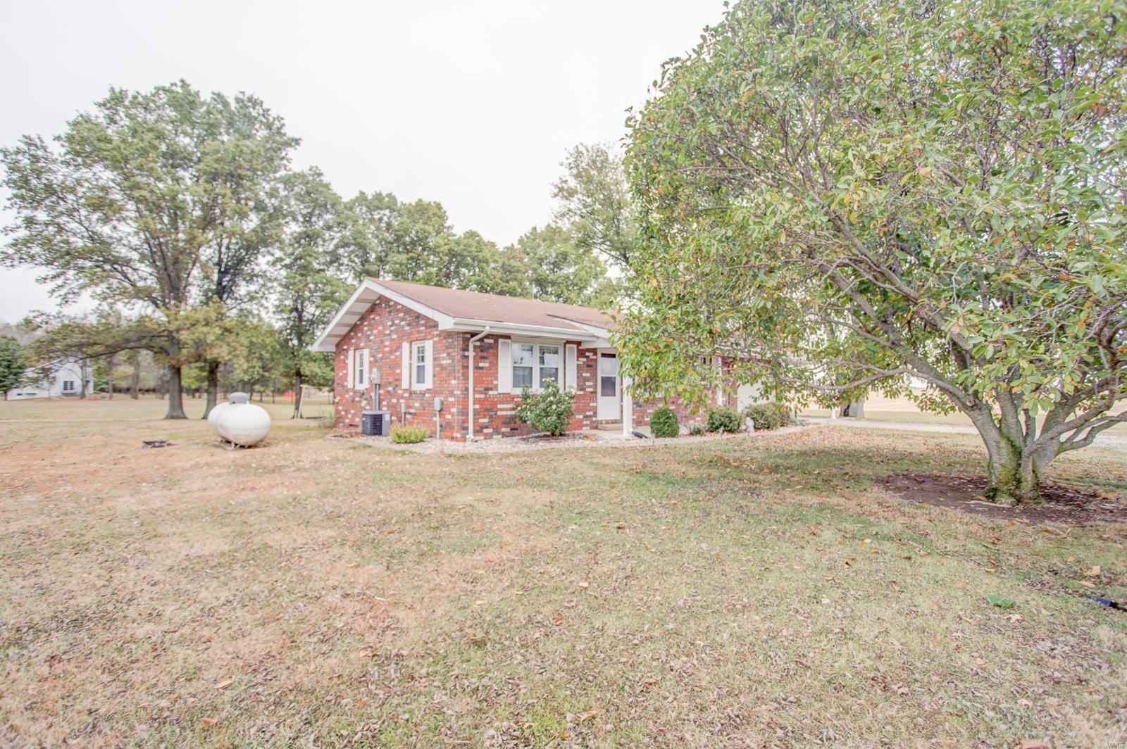 9467 Fruit Road Alhambra, IL 62001 - Photo 28 of 29